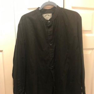 Men's black pin stipe straight collar button down shirt XL